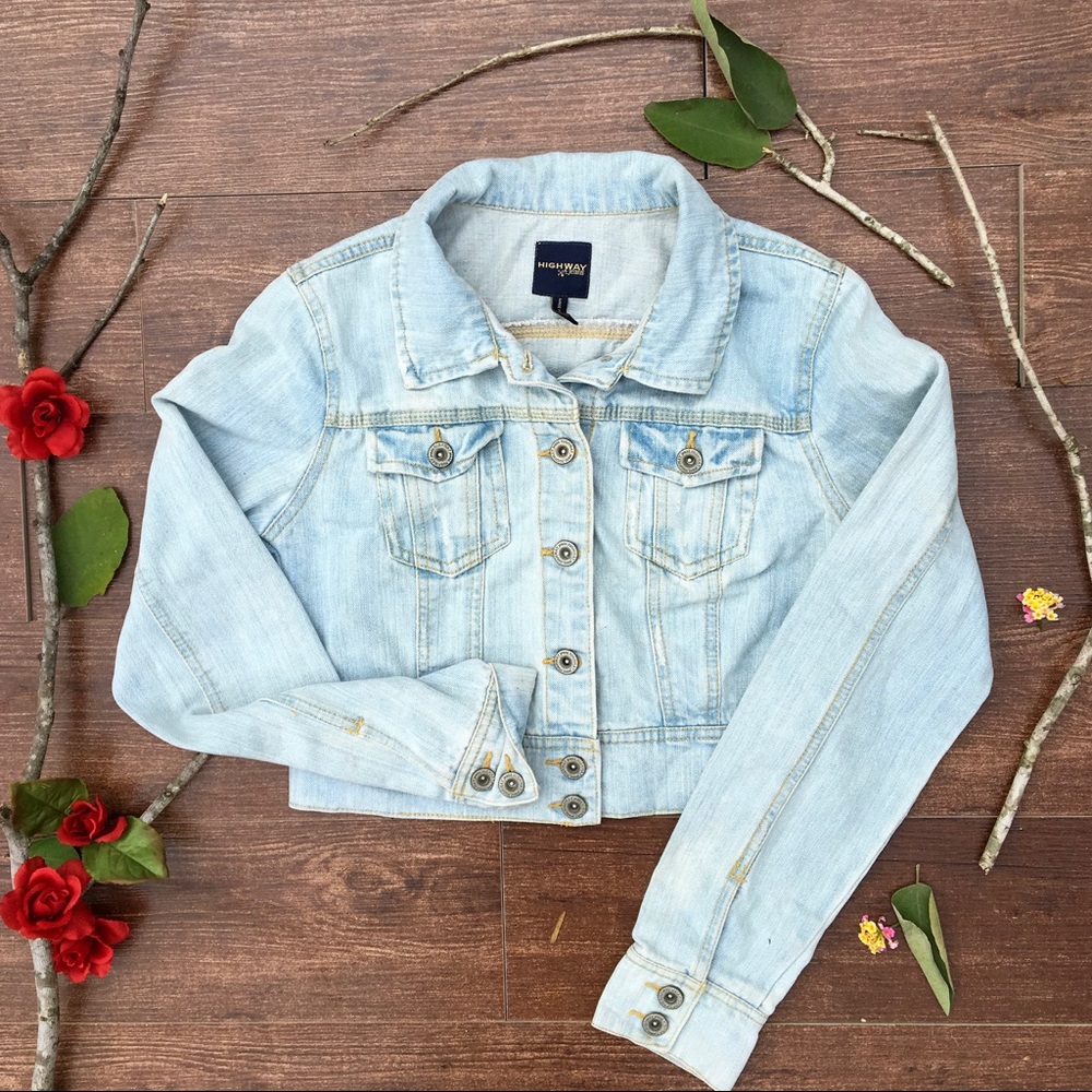 Light wash denim jacket!